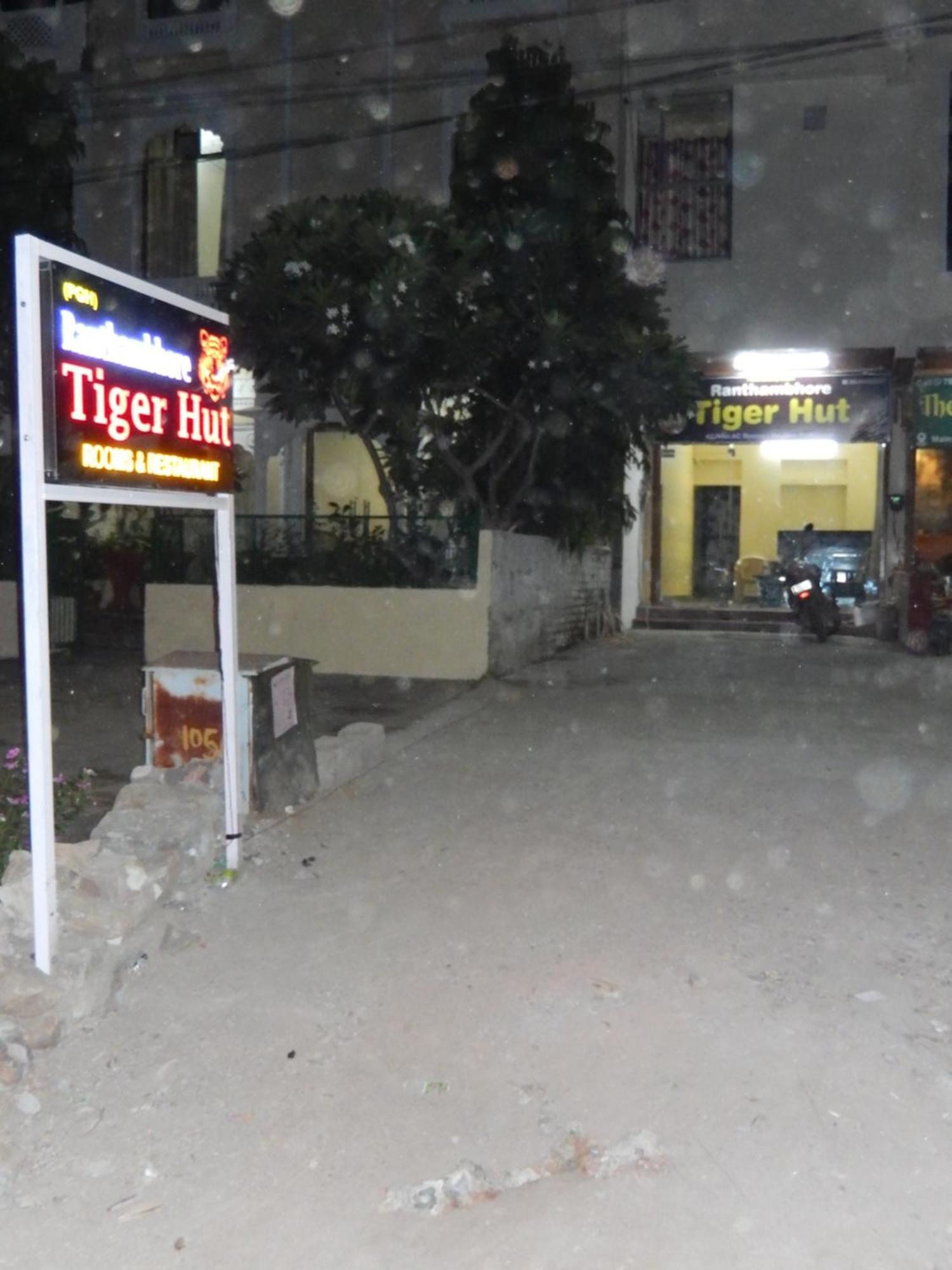 Ranthambhore Tiger Hut Sawai Madhopur Ngoại thất bức ảnh